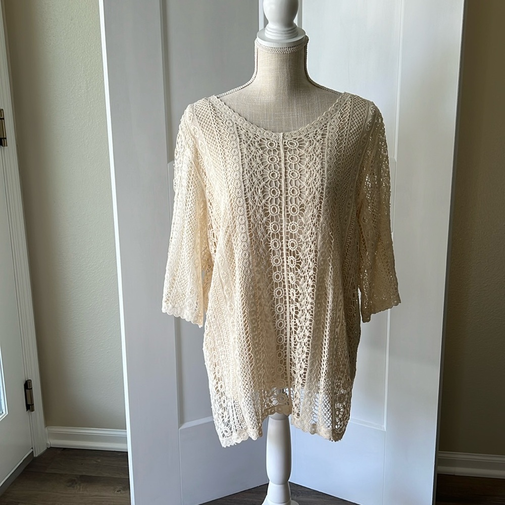 Cj Banks 2 piece top, over crocheted piece has an attached tank. Size X.